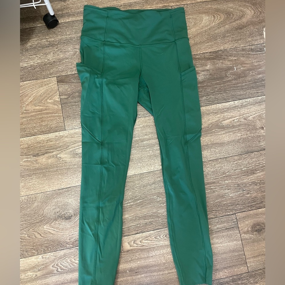 Green Lululemon fast & free leggings 25”